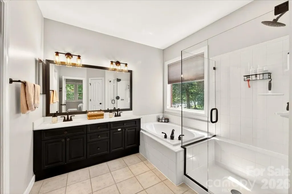 12023 Overlook Mountain Drive Charlotte NC 28216