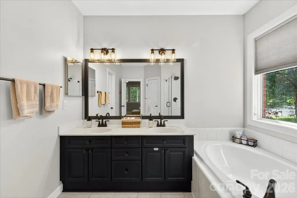 12023 Overlook Mountain Drive Charlotte NC 28216