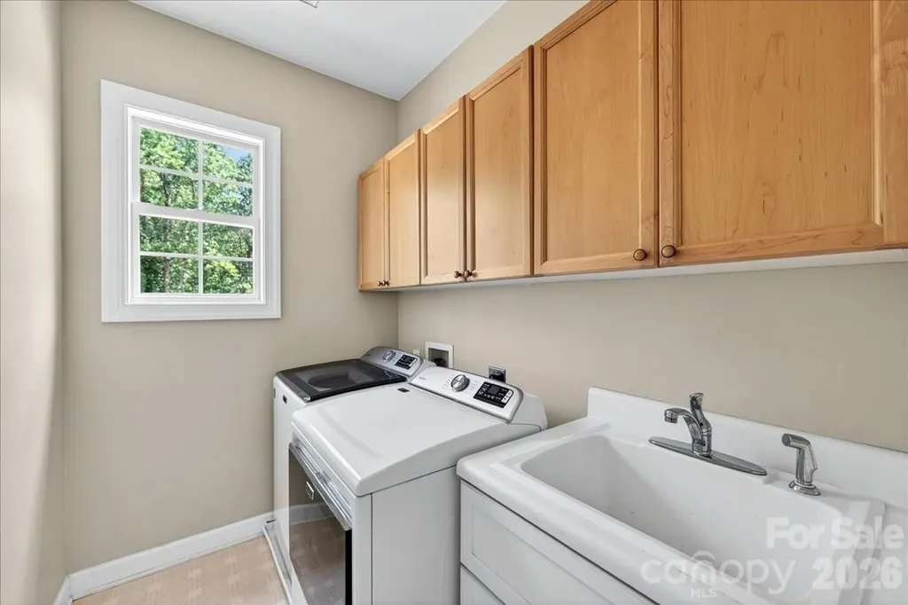 12023 Overlook Mountain Drive Charlotte NC 28216