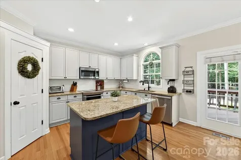 12023 Overlook Mountain Drive Charlotte NC 28216