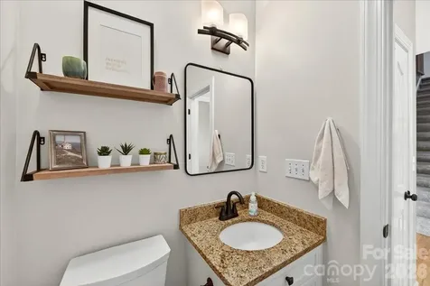 12023 Overlook Mountain Drive Charlotte NC 28216
