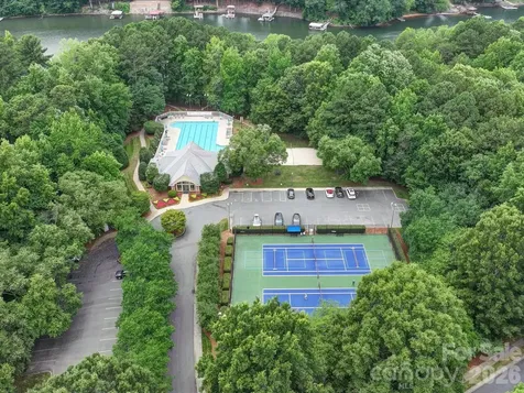 12023 Overlook Mountain Drive Charlotte NC 28216