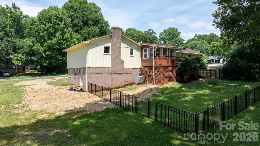 602 Sharon Drive Statesville NC 28625
