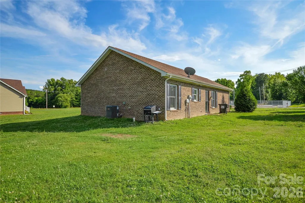 1341 Mcrae Avenue Wadesboro NC 28170