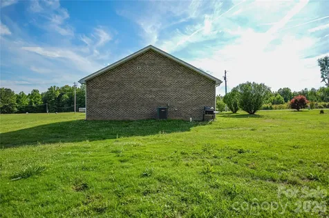 1341 Mcrae Avenue Wadesboro NC 28170