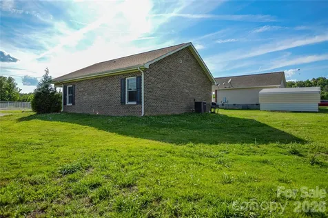 1341 Mcrae Avenue Wadesboro NC 28170