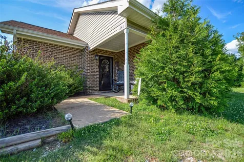 1341 Mcrae Avenue Wadesboro NC 28170