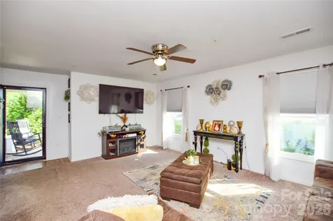 1341 Mcrae Avenue Wadesboro NC 28170