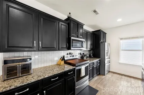 3009 Pinehills Way Mount Holly NC 28120