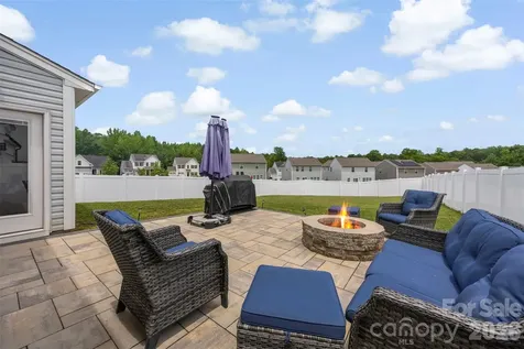 3009 Pinehills Way Mount Holly NC 28120