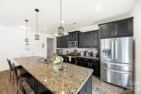 3009 Pinehills Way Mount Holly NC 28120