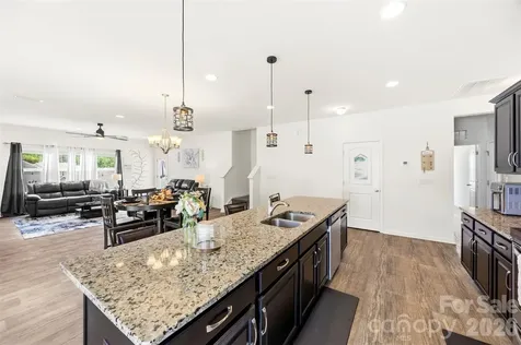 3009 Pinehills Way Mount Holly NC 28120