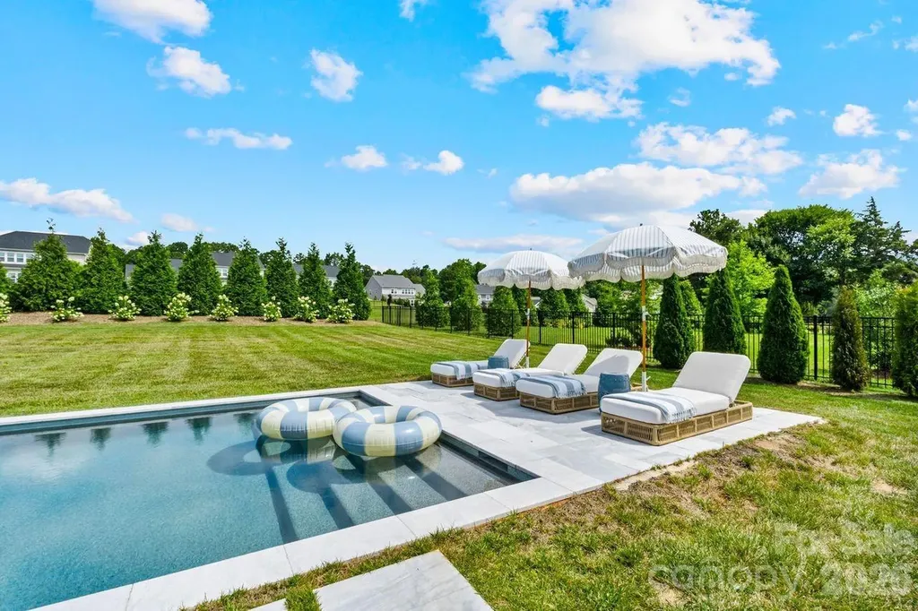 11113 Benjamin Smith Avenue Huntersville NC 28078