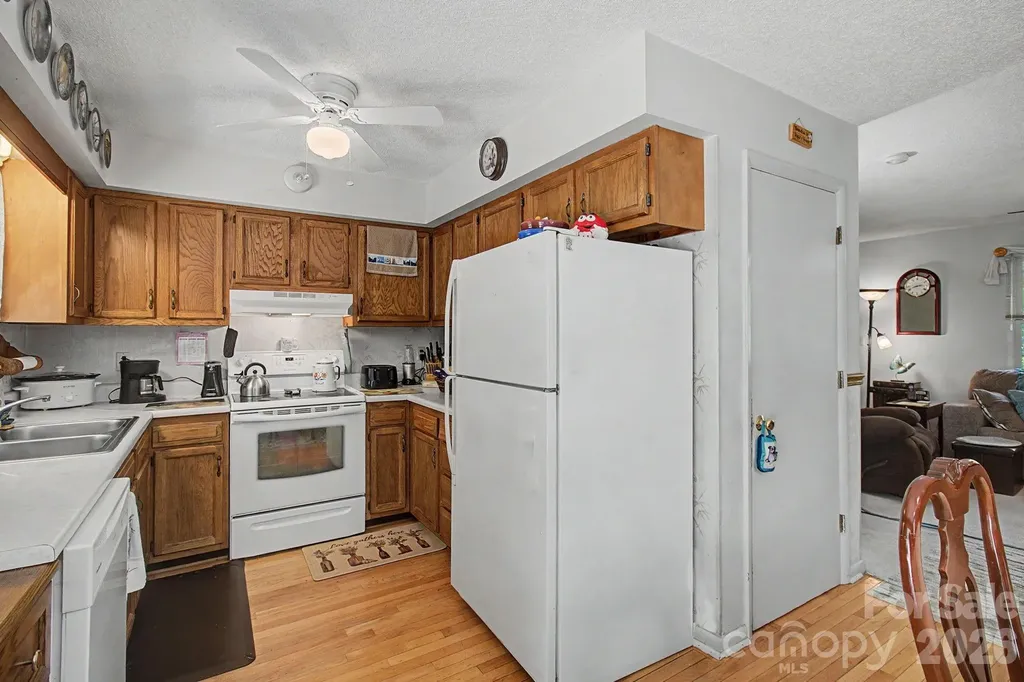 175 Pine Cove Lane Alexander NC 28701