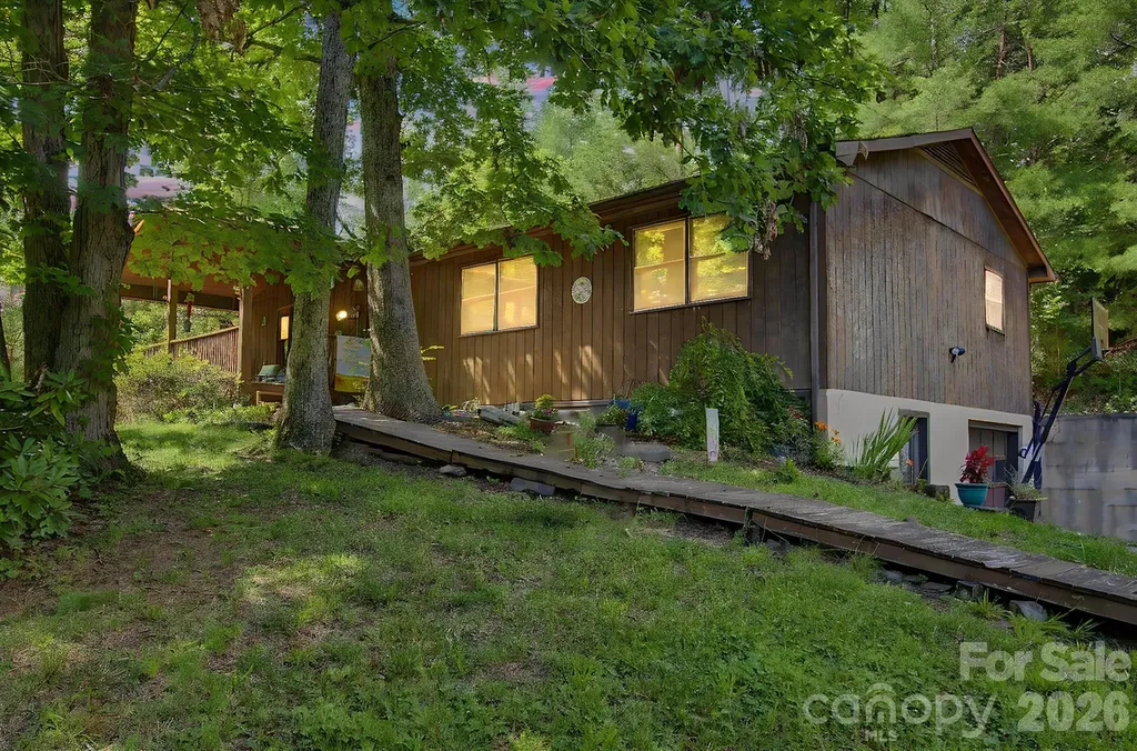 175 Pine Cove Lane Alexander NC 28701