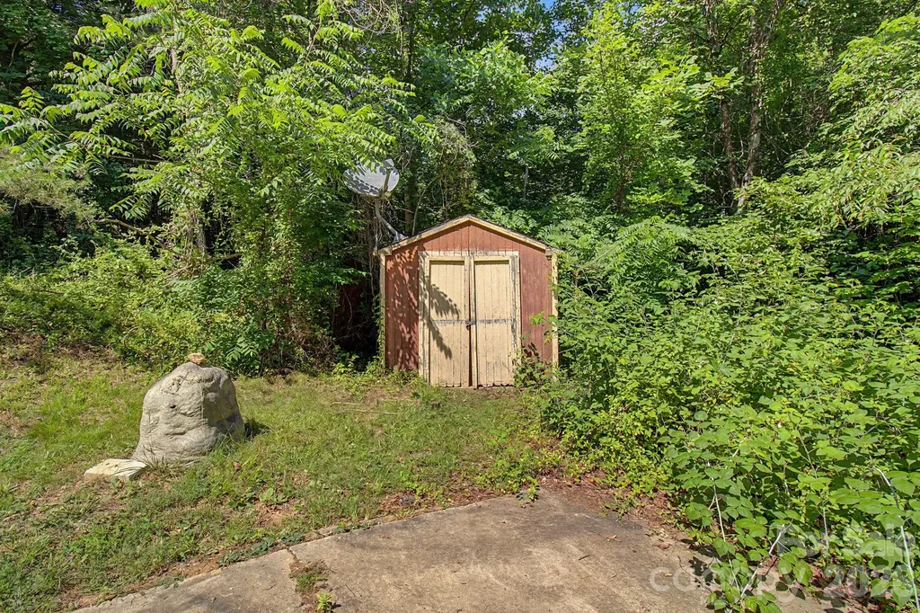 175 Pine Cove Lane Alexander NC 28701
