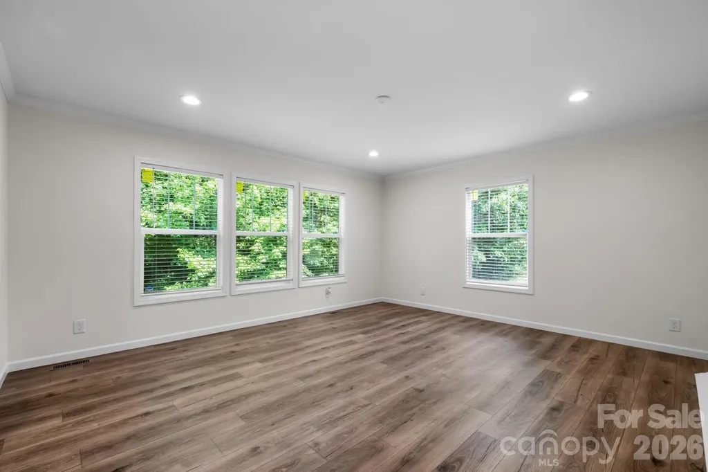 4960 Berkley Street Morganton NC 28655