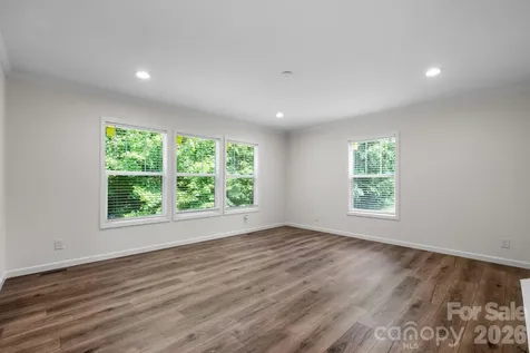 4960 Berkley Street Morganton NC 28655
