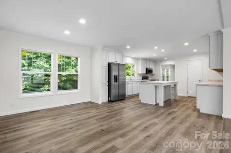 4960 Berkley Street Morganton NC 28655