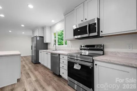 4960 Berkley Street Morganton NC 28655