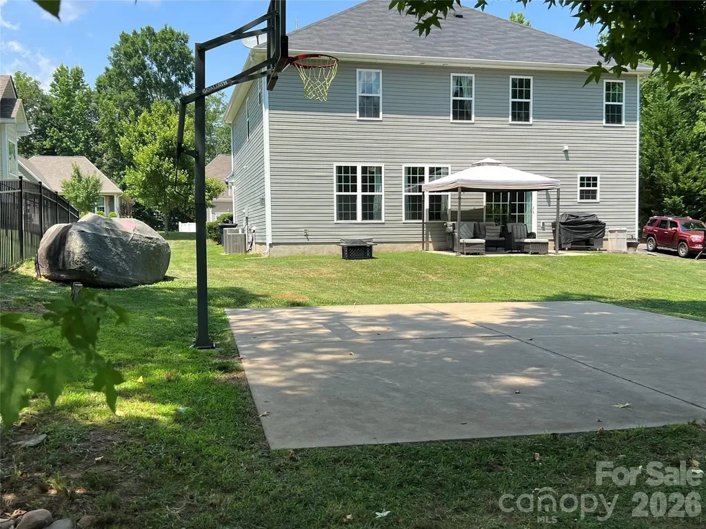 1106 Brookdale Lane Stanley NC 28164