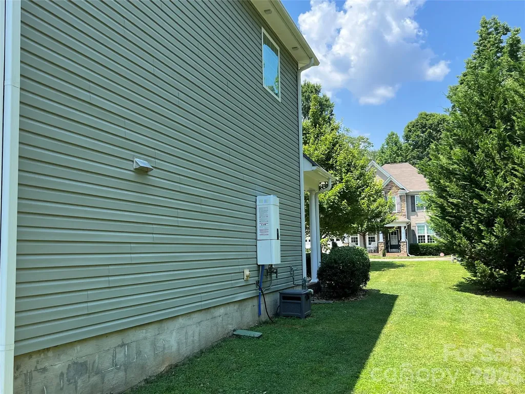 1106 Brookdale Lane Stanley NC 28164