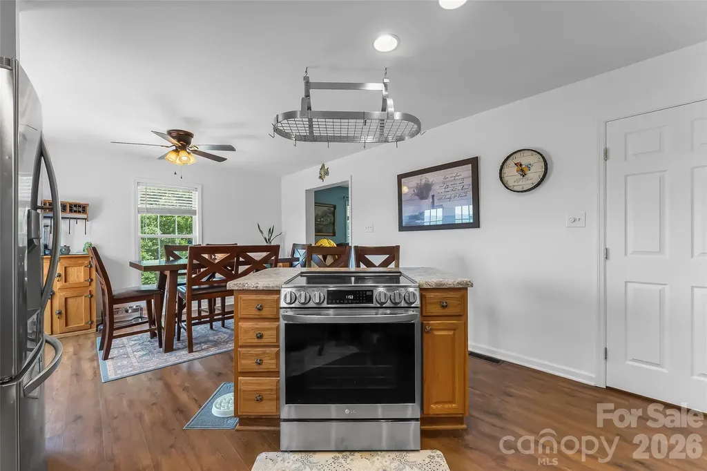 70 Heslar Way Marshall NC 28753