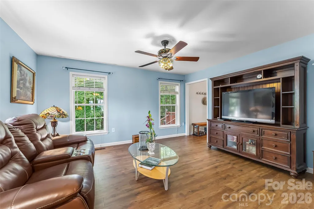 70 Heslar Way Marshall NC 28753