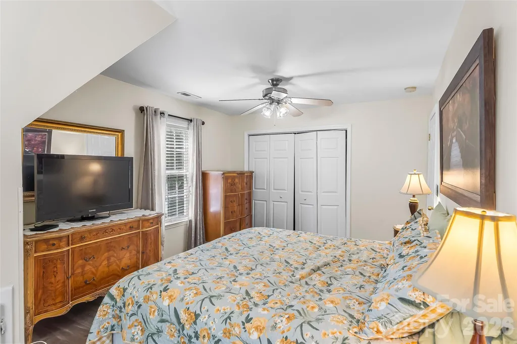 70 Heslar Way Marshall NC 28753