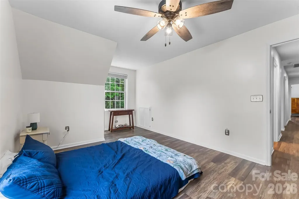 70 Heslar Way Marshall NC 28753