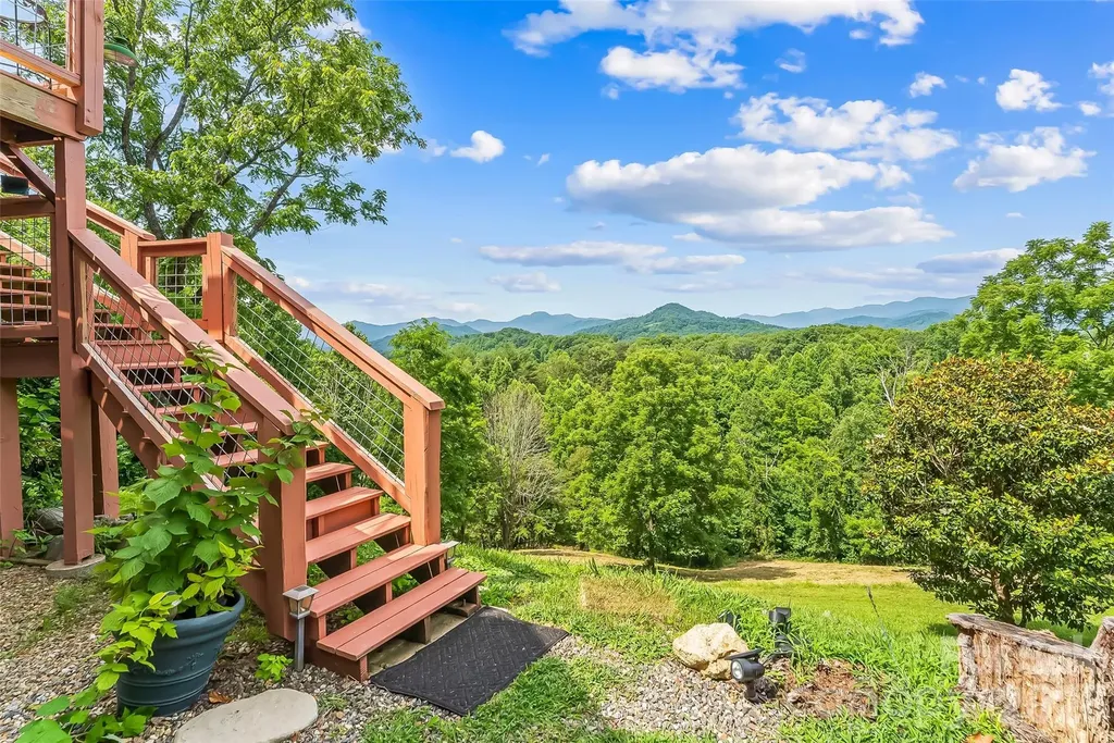 70 Heslar Way Marshall NC 28753