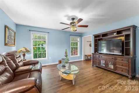 70 Heslar Way Marshall NC 28753