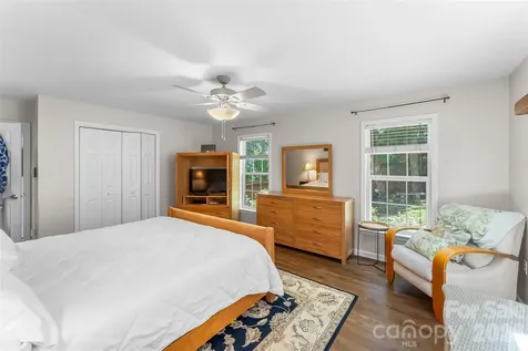 70 Heslar Way Marshall NC 28753