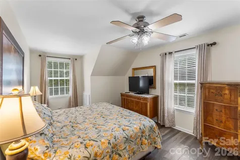 70 Heslar Way Marshall NC 28753