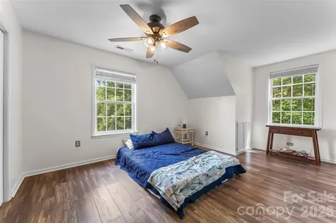 70 Heslar Way Marshall NC 28753
