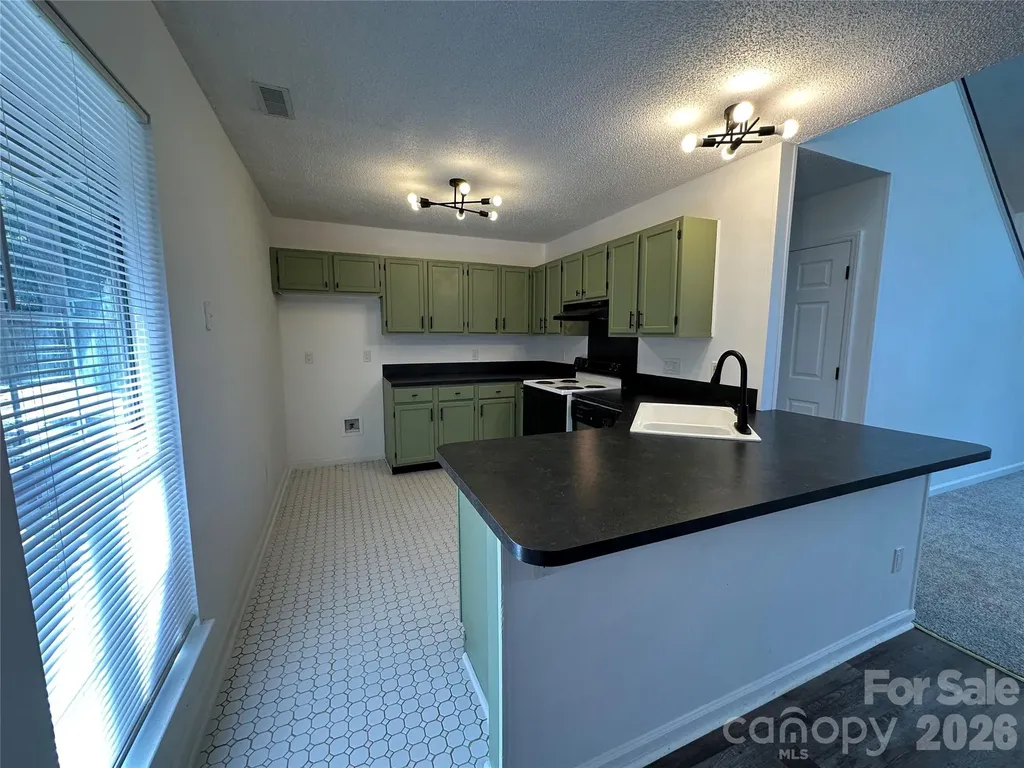 10220 Rockwood Road Charlotte NC 28215