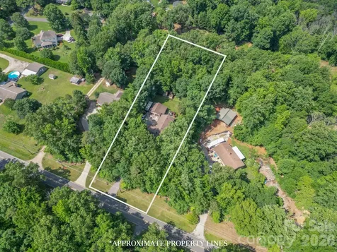 6806 Davis Road Waxhaw NC 28173