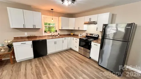 4009 Smokey Creek Road Lenoir NC 28645