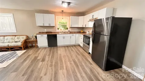 4009 Smokey Creek Road Lenoir NC 28645
