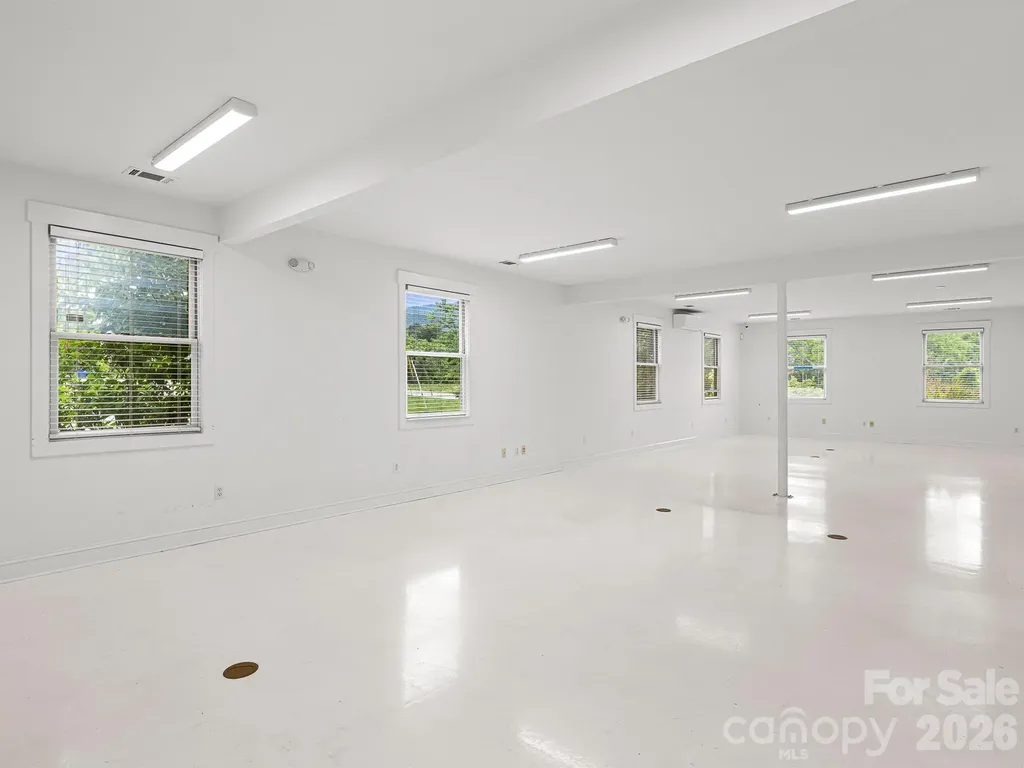14 Mimidis Lane Swannanoa NC 28778