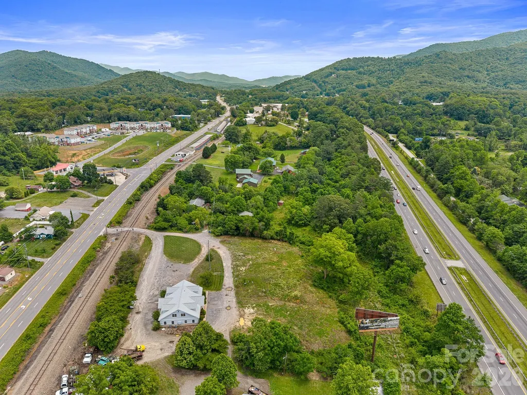 14 Mimidis Lane Swannanoa NC 28778