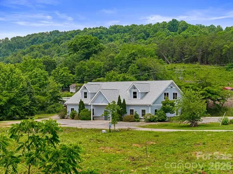 14 Mimidis Lane Swannanoa NC 28778