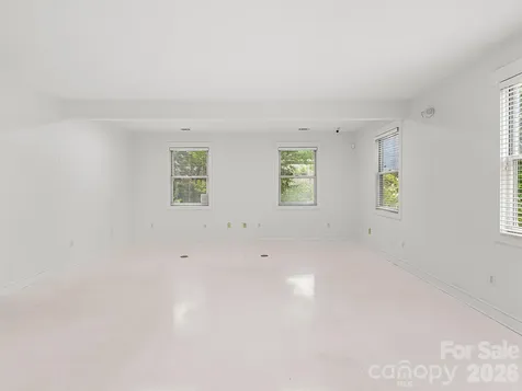 14 Mimidis Lane Swannanoa NC 28778