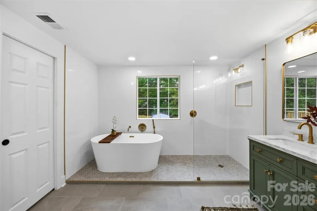 5903 Carpenter Drive Charlotte NC 28226