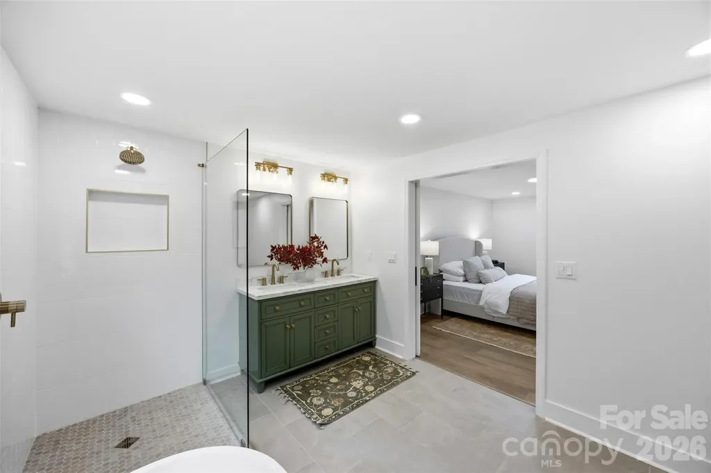 5903 Carpenter Drive Charlotte NC 28226