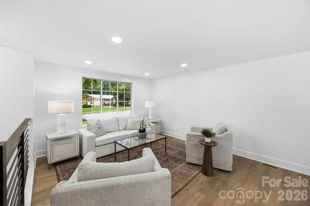 5903 Carpenter Drive Charlotte NC 28226