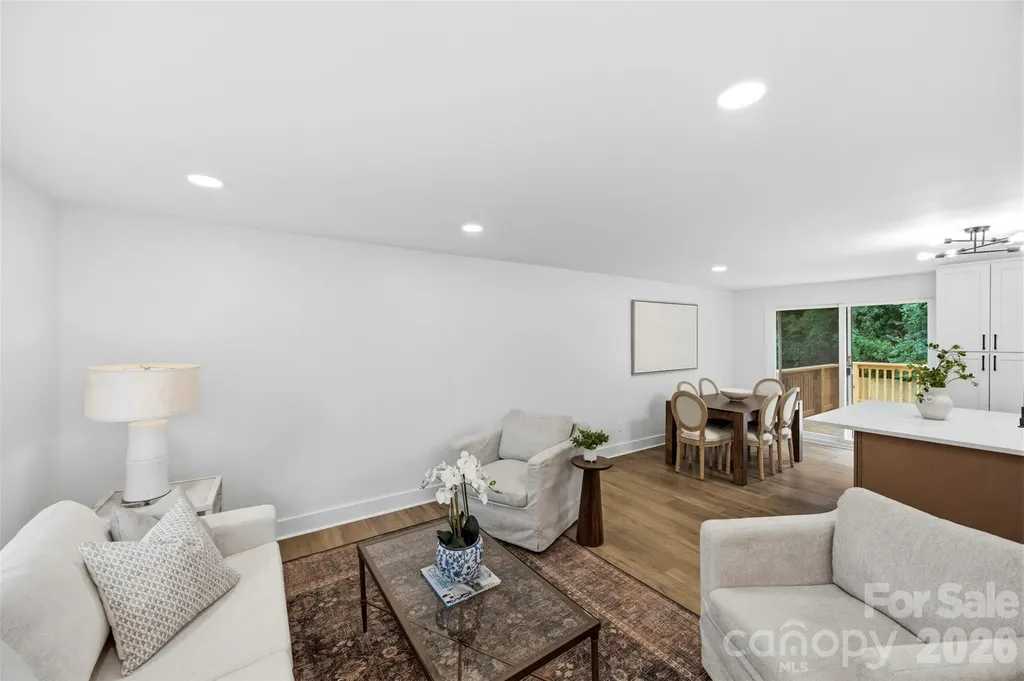 5903 Carpenter Drive Charlotte NC 28226