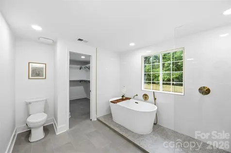 5903 Carpenter Drive Charlotte NC 28226