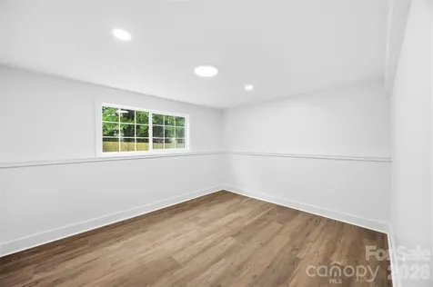 5903 Carpenter Drive Charlotte NC 28226