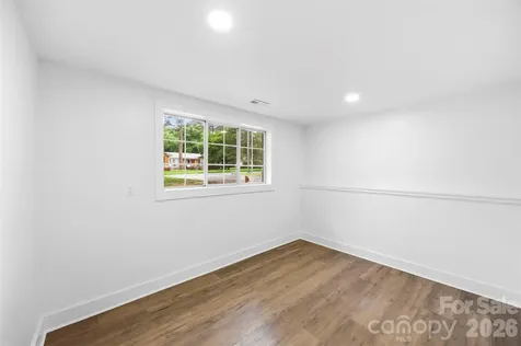 5903 Carpenter Drive Charlotte NC 28226